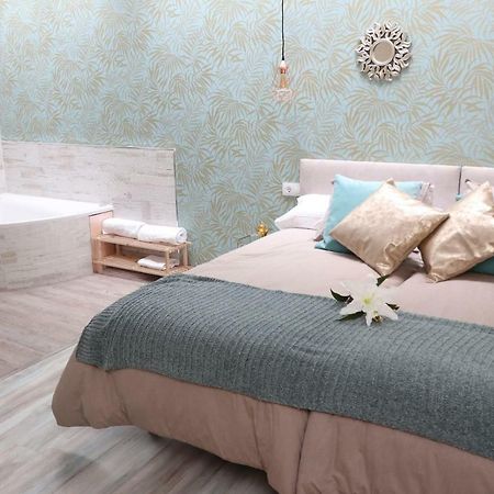 Apartamentos Turisticos Desiree Arévalo المظهر الخارجي الصورة
