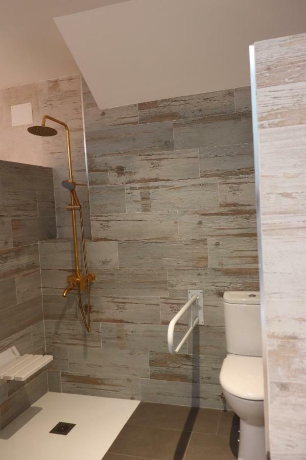 Apartamentos Turisticos Desiree Arévalo المظهر الخارجي الصورة